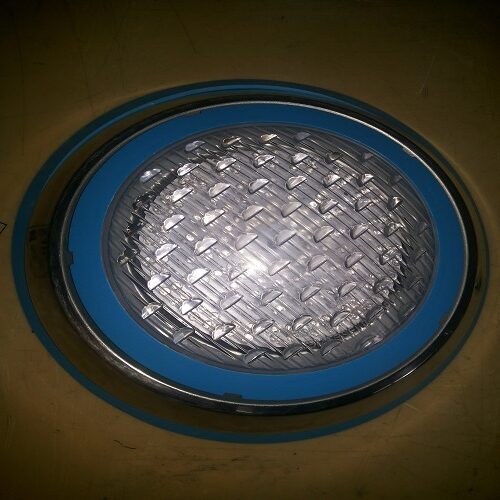 Peralatan Lampu kolam